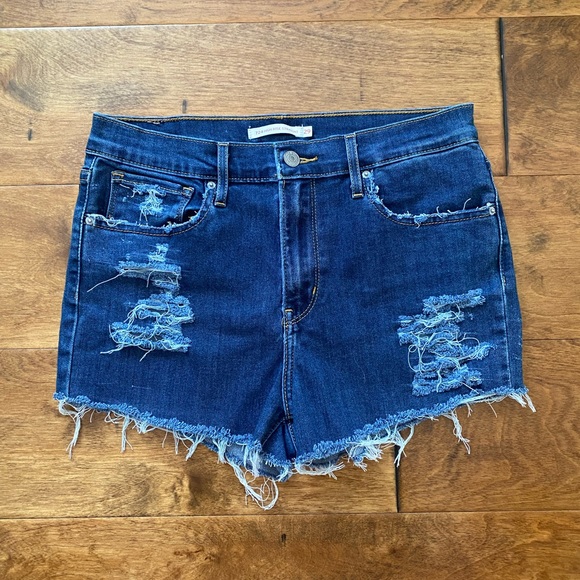 Distressed Levis 724 shorts - Picture 1 of 4